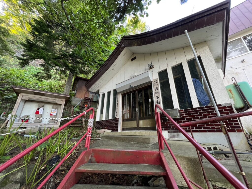 波切不動寺
